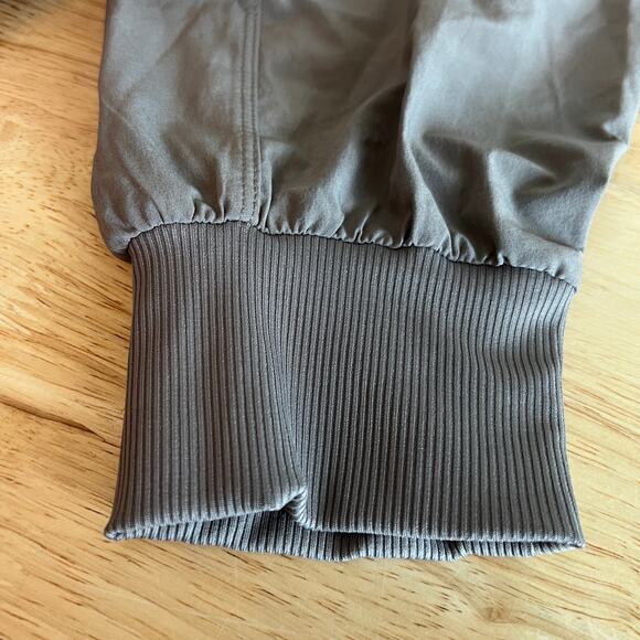 All in Motion Women's Green Stretch Woven Lined Pants - Size Large - NWT - Picture 9 of 15
